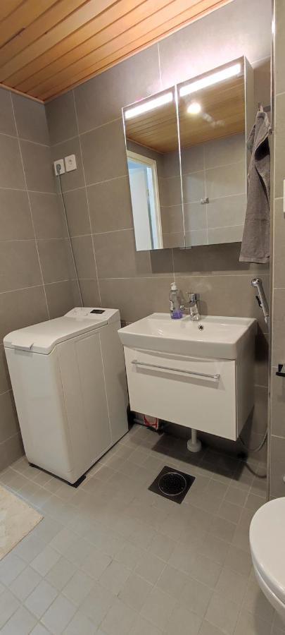 Ruby Studio 5Min To Vantaa Airport And 20Min To Helsinki Center Lägenhet Exteriör bild